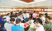 云南省首家党建专业书店在昆明正式开业