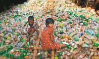 每分钟100万个！全球废弃塑料瓶将酿严重环境危机