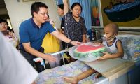 中国社会福利基金会向四川省人民医院捐赠100万元用于大病救助