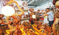 云南特色文化产业发展巡礼：精雕细刻的“木”