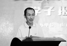 他们热心公益 奉献中也被感动