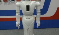 中国服务机器人产业初露端倪 未来市场巨大