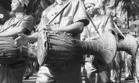 傣族象脚鼓舞：民间流传最广的男性舞蹈