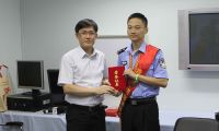 上海：民警为广西白血病患者捐献造血干细胞