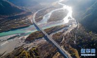 高等级公路提升西藏交通运输能力